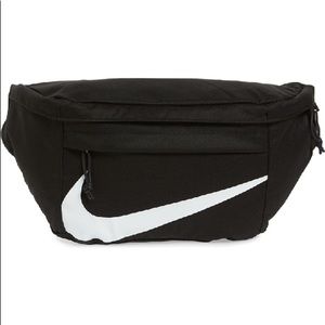 large fanny pack nike